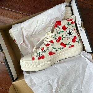 Converse Chuck Taylor All Star Lift Platform Cherries Sneaker